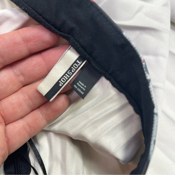 TOPSHOP Skirt Sz 6 Ramble Pleated Faux Leather Floral Midi - Picture 10 of 11